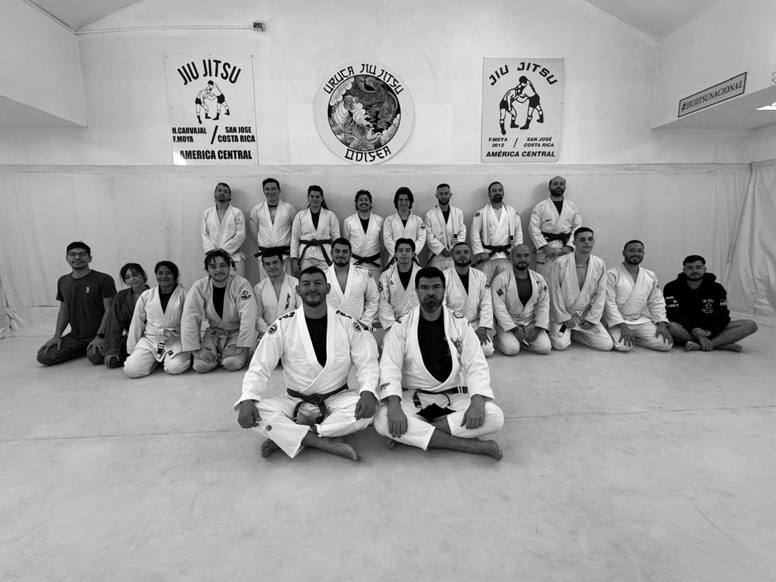 El grupo de Uruca JiuJitsu después de entrenar